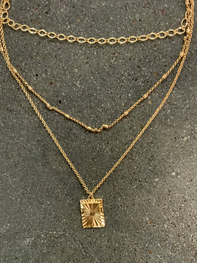 Gold Pendant Layered Necklace