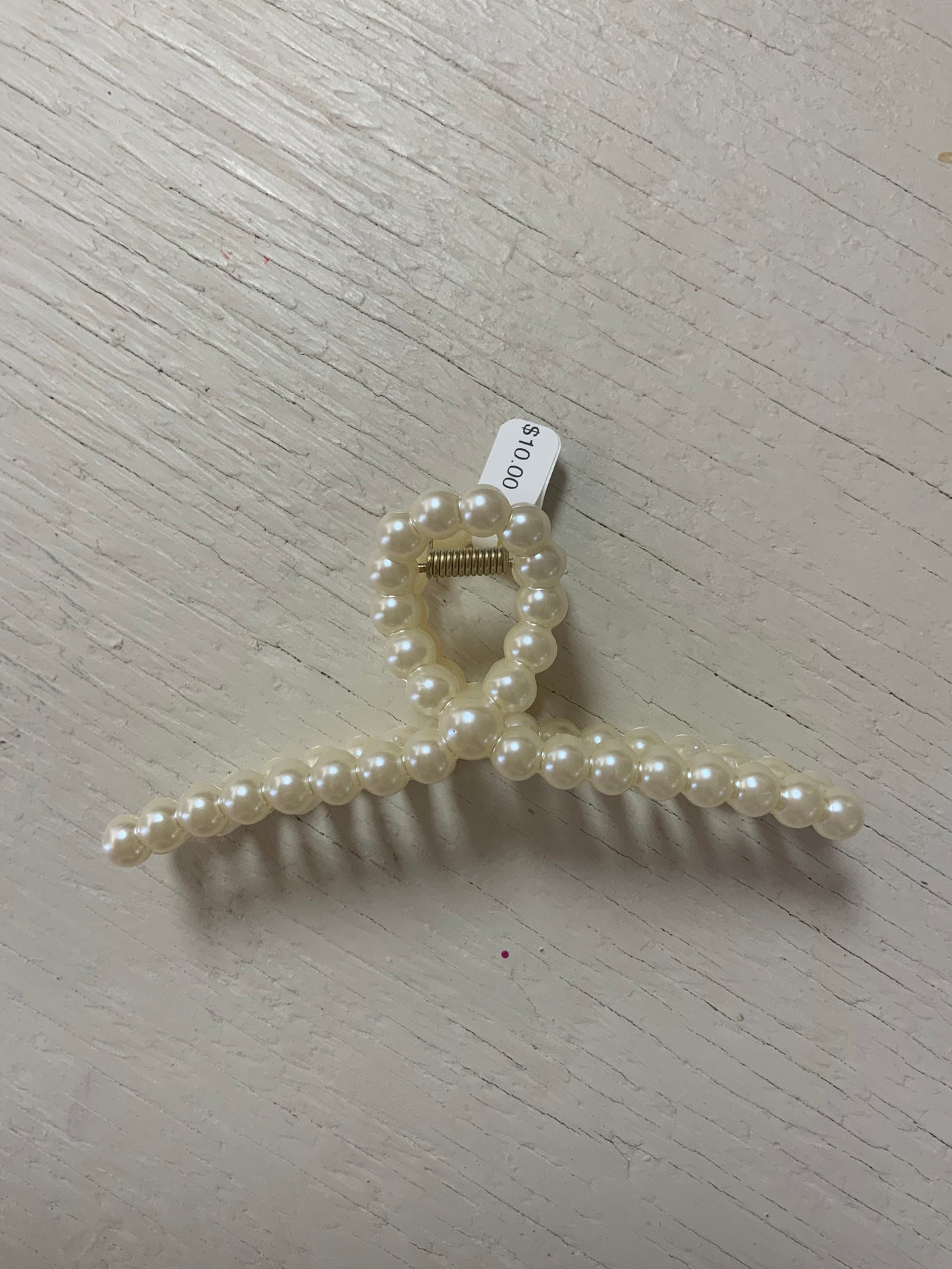 Oversized Pearl Claw Clip