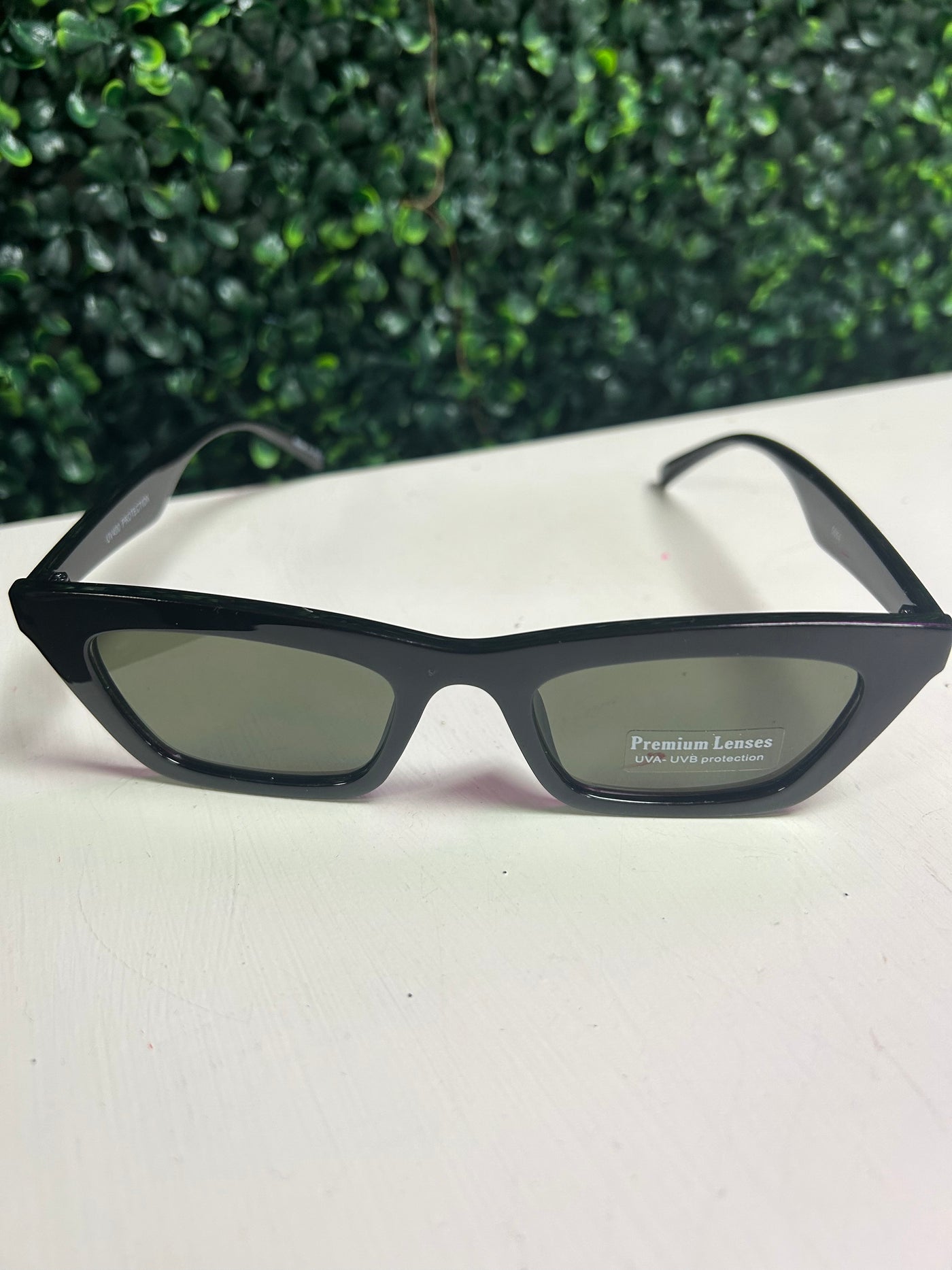 Retro Cat Eye Sunglasses